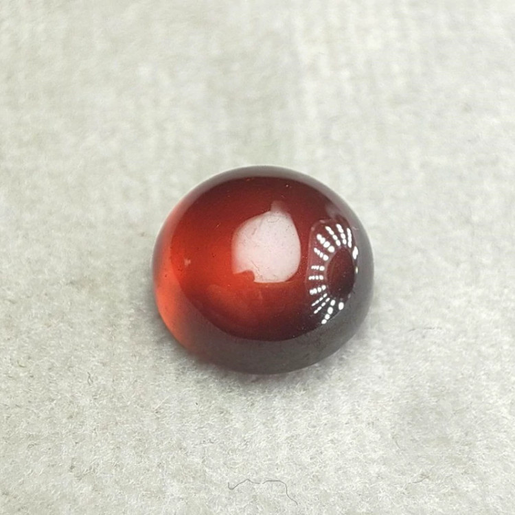 گارنت سرخ معدنی