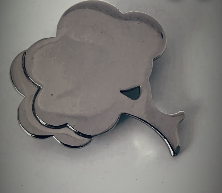 گل سینه نقره شکل درخت