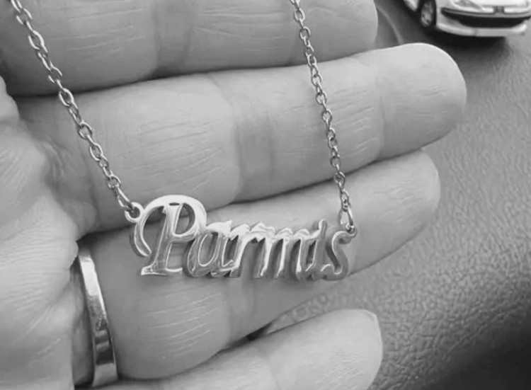 گردنبند نقره مدل اسم پارمیس به لاتین parmis متصل به زنجیر نقره عیار ۹۲۵