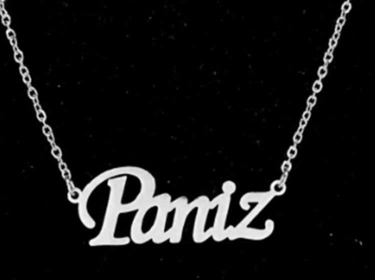 گردنبند نقره دخترانه طرح اسم پانیذ به لاتین paniz متصل به زنجیر نقره عیار ۹۲۵