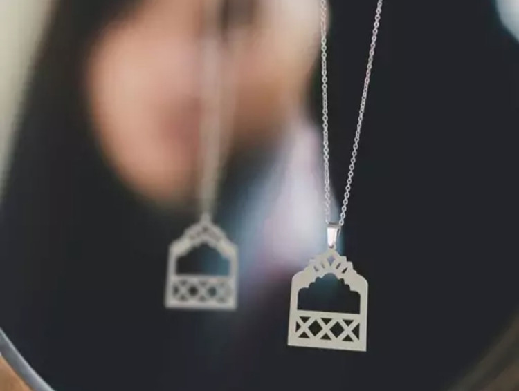 گردنبند نقره مدل پنجره