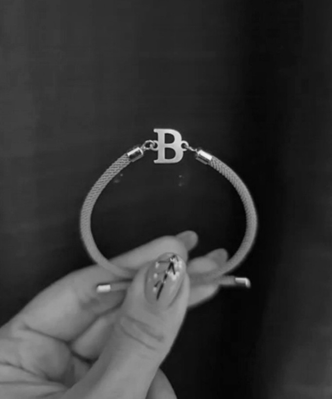 دستبند نقره حرف B