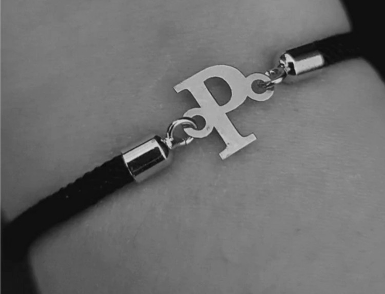 دستبند نقره حرف p