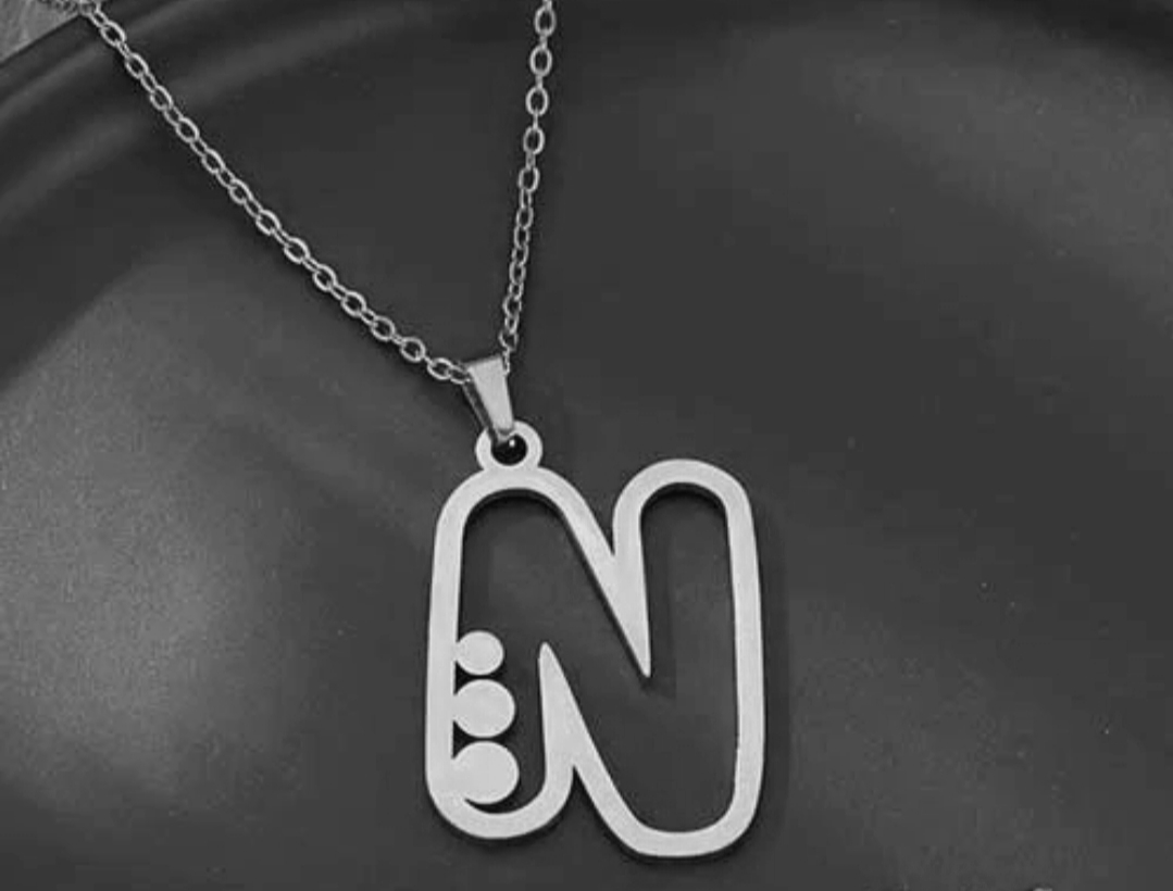 گردنبند نقره مدل حرف N