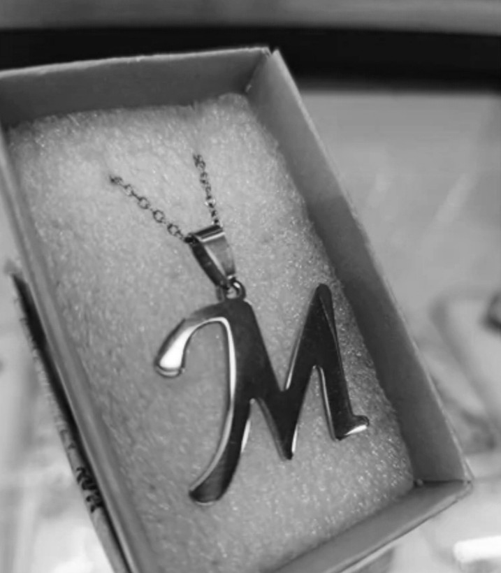 گردنبند نقره مدل حرف M