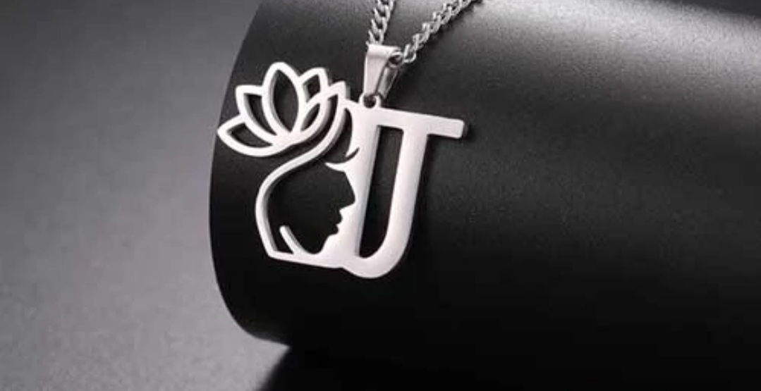 گردنبند نقره مدل حرف J زیبا