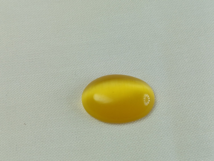 نگین چشم گربه بیضی زرد زیبا