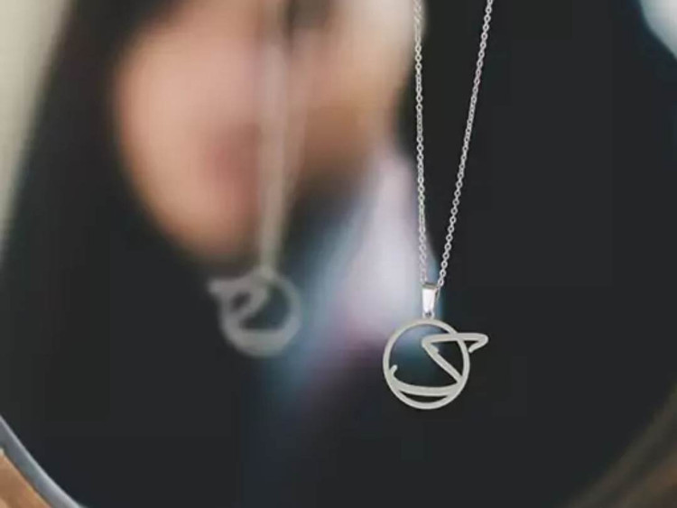 گردنبند نقره مدل حرف ک