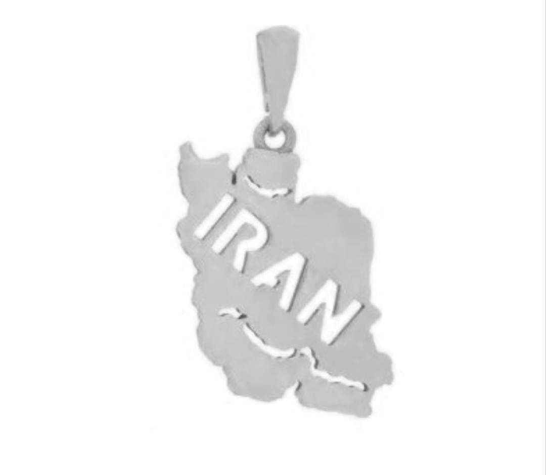پلاک اویز نقره مدل نقشه وطن حک شده اسم ایران به لاتین