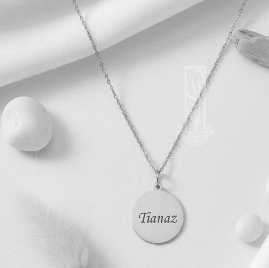 گردنبند نقره دایره ای شکل با حکاکی اسم تیاناز یا حکاکی اسم به دلخواه شما