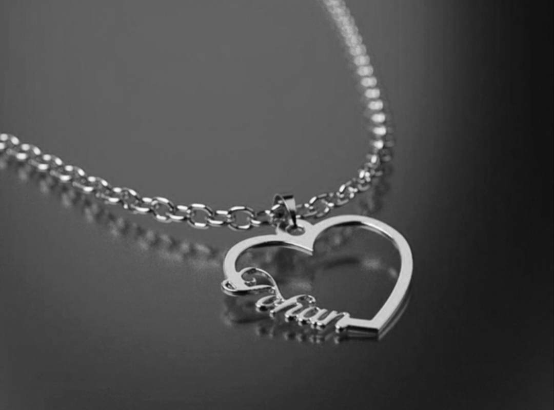 گردنبند نقره مدل قلب و اسم توهان به لاتین Tohan همراه با زنجیر نقره عیار 925
