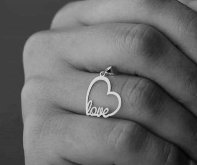 پلاک نقره مدل قلب و love