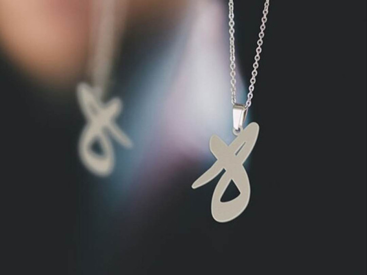 گردنبند نقره طرح حرف ه ساده